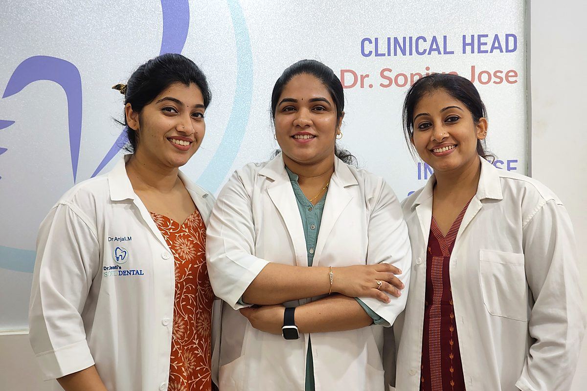 Dr. Swati with the in-house dental surgeons at Soul Dental